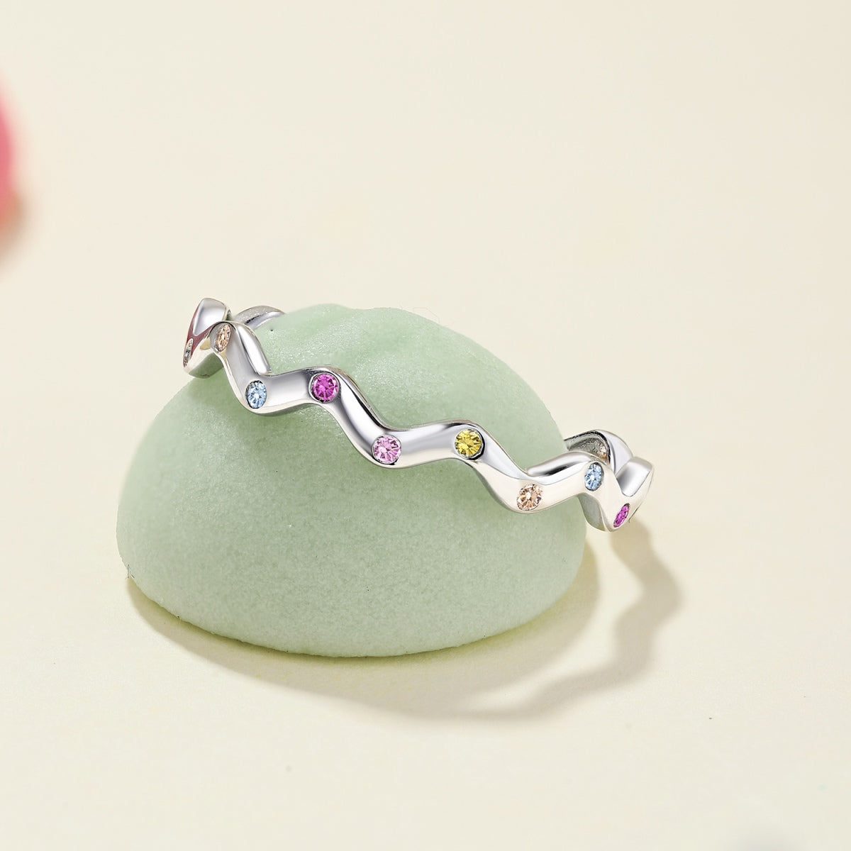 [NOVO]華やかなラウンドカットのデイリーリング