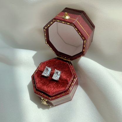 [NOVO]スタイリッシュな光沢のある長方形のセンターストーンスタッドピアス