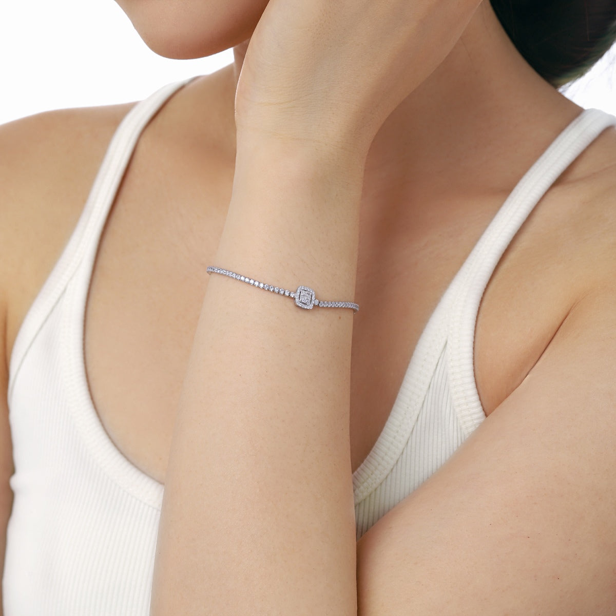 [NOVO]豪華で輝くスクエアシェイプのバンケットブレスレット