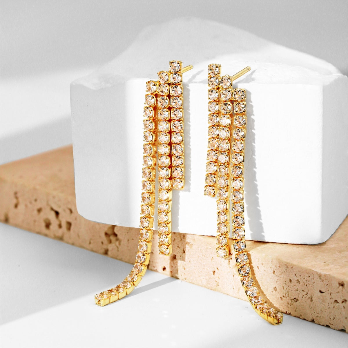 [NOVO] Luxuriöse, zierliche Bankett-Ohrringe