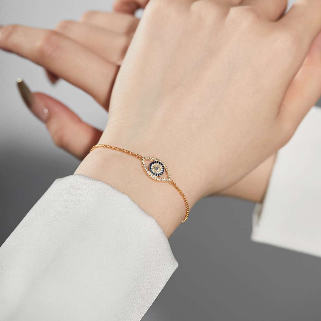 [NOVO]まばゆいアイシェイプネックレス