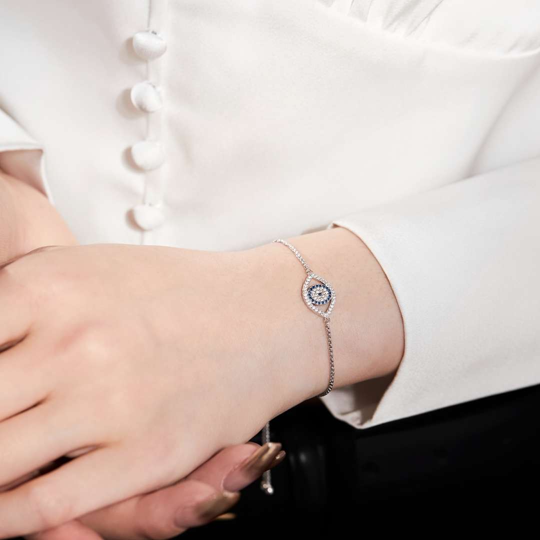 [NOVO]まばゆいアイシェイプネックレス