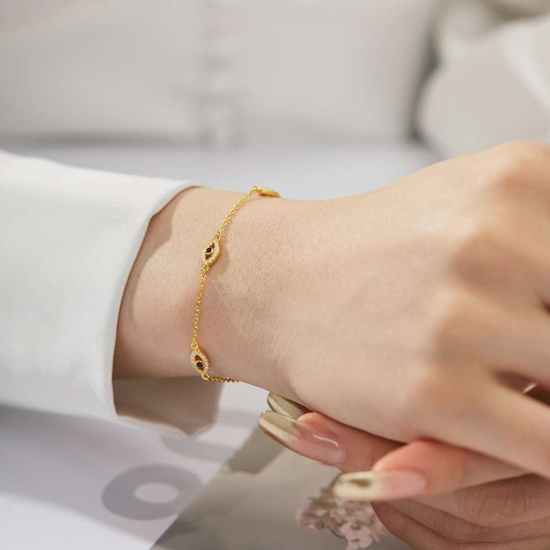 [NOVO]イーブルアイシェイプペンダントネックレス