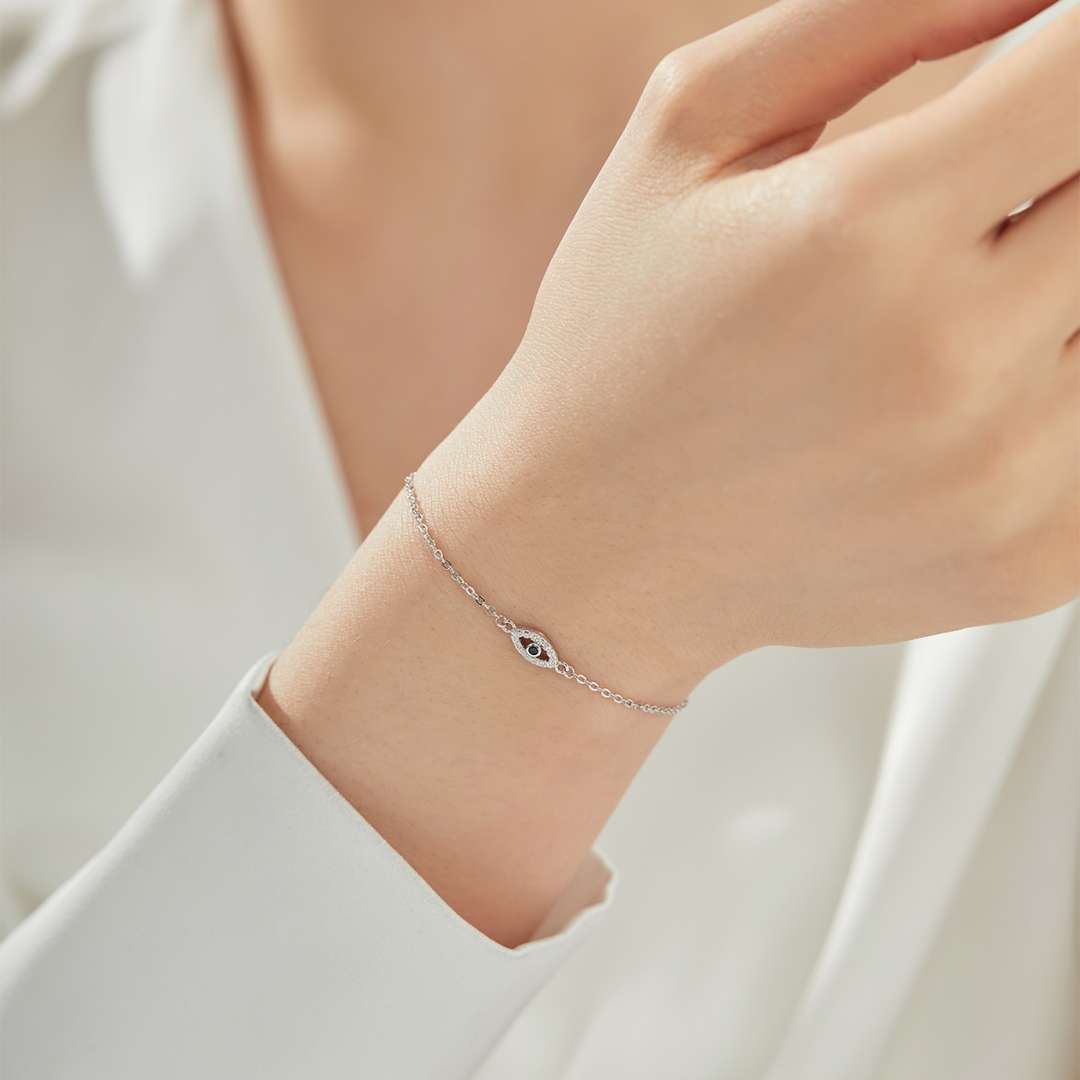 [NOVO]イーブルアイシェイプネックレス