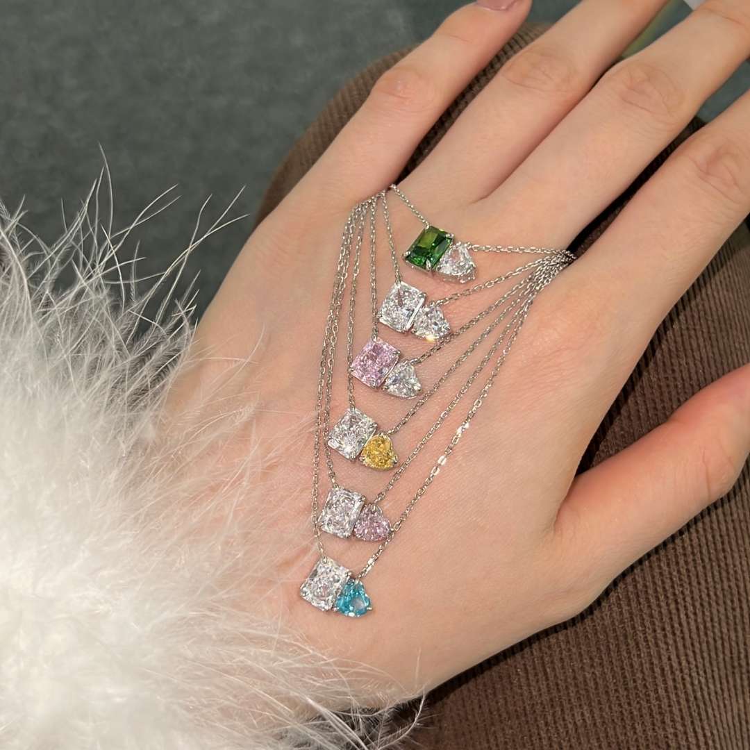 [NOVO]キラキラ輝くスクエア＆ハートシェイプネックレス