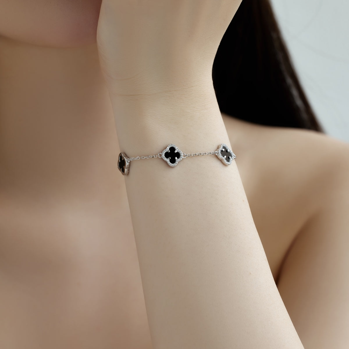[NEU] Exquisites Armband mit vierblättrigem Kleeblatt