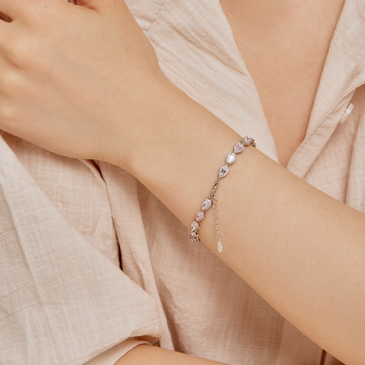 [NEU] 0,25 Karat strahlendes Armband in Tropfenform für jeden Tag