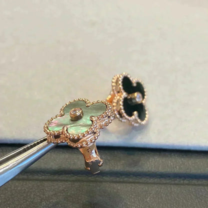 [NOVO]クローバー ミディアム 1モチーフ グレー モップ ダイヤモンド イヤリング