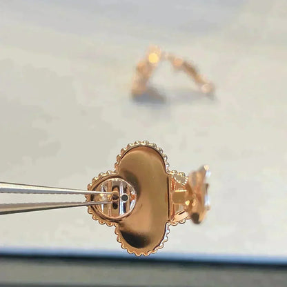 [NOVO]クローバー ミディアム 1モチーフ グレー モップ ダイヤモンド イヤリング