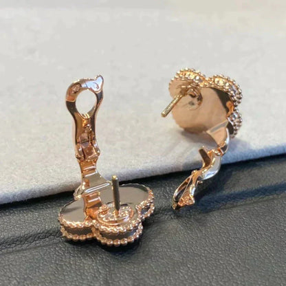 [NOVO]クローバー ミディアム 1モチーフ グレー モップ ダイヤモンド イヤリング