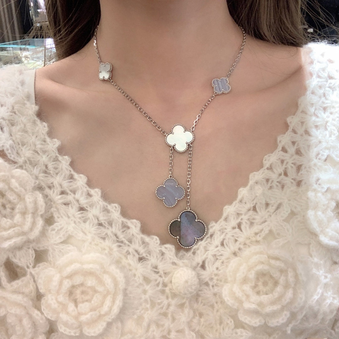 [GALE]CLOVER MOP CHALCEDONY NECKLACE SILVER 6 MOTIF