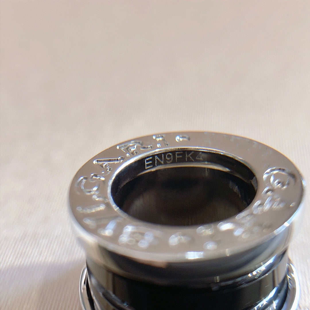 [GALE]ZERO 1 BLACK CERAMIC SILVER NECKLACE