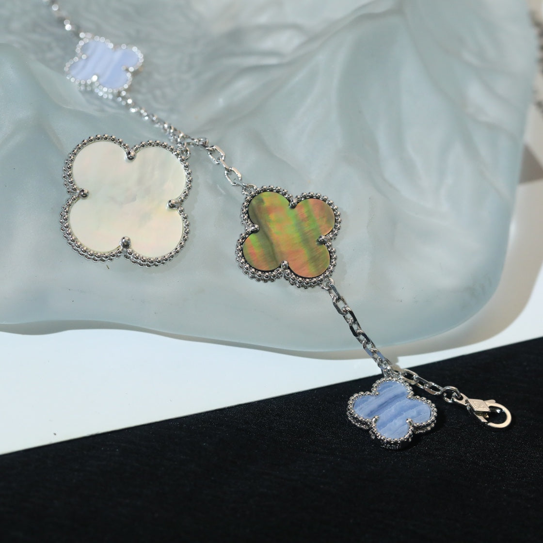 [GALE]CLOVER BRACELET 5 MOTIFS MOP CHALCEDONY SILVER