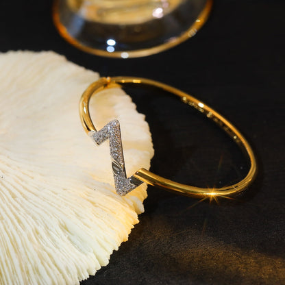 [NOVO]VOLTE UPSITE DOWN GOLD DIAMOND ARMBAND