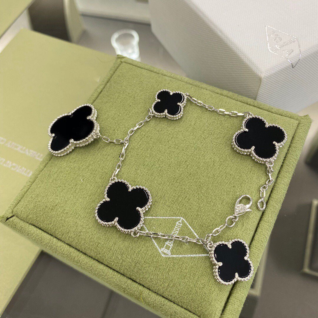 [GALE]CLOVER 5 MOTIFS SIVLER ONYX BRACELET