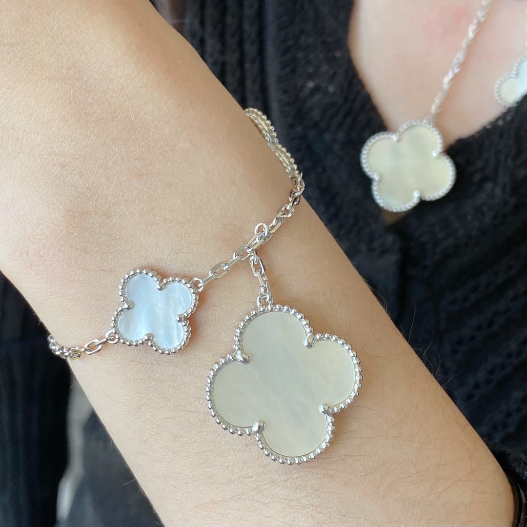 [GALE]CLOVER 5 MOTIF WHITE MOP SILVER BRACELET