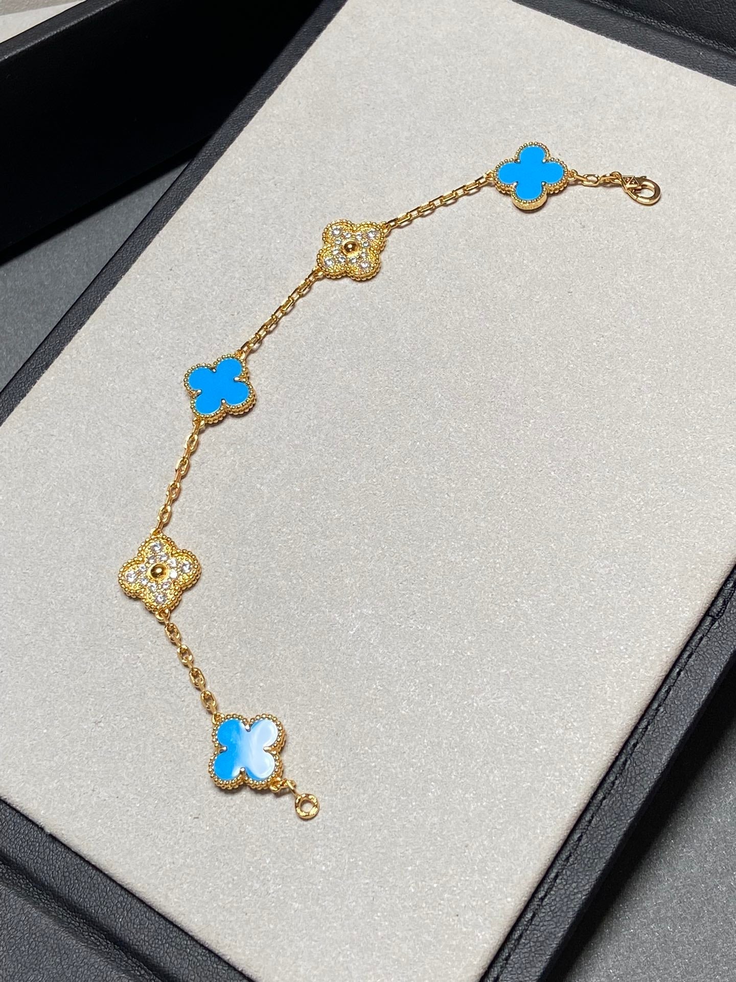 [GALE]CLOVER 5 MOTIF BLUE CHALCEDONY DIAMOND GOLD BRACELET