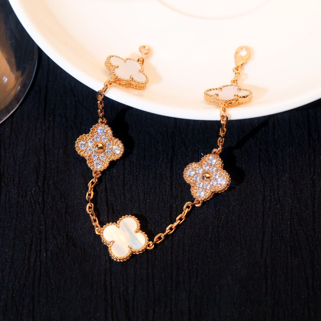 [GALE]CLOVER BRACELET 5 MOTIF WHITE MOP DIAMOND