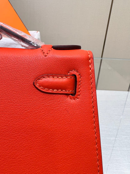 HM KELLY POCHETTE 22CM RED SWIFT SILVER HARDWARE