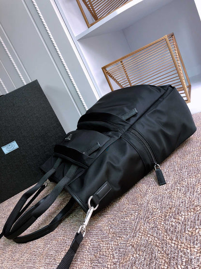 TOTE BAG 38 IN BLACK RE-NYLON AND SAFFIANO LEATHER TRIM