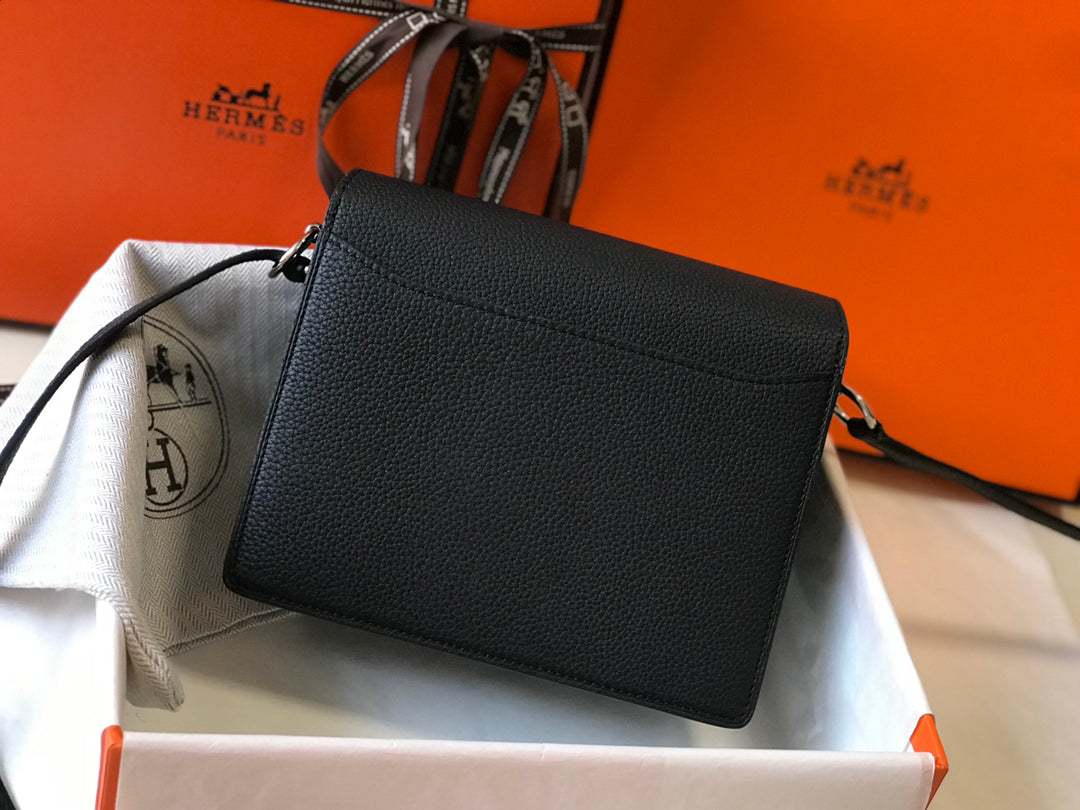 HM SAC ROULIS 18 BLACK TOGO LEATHER