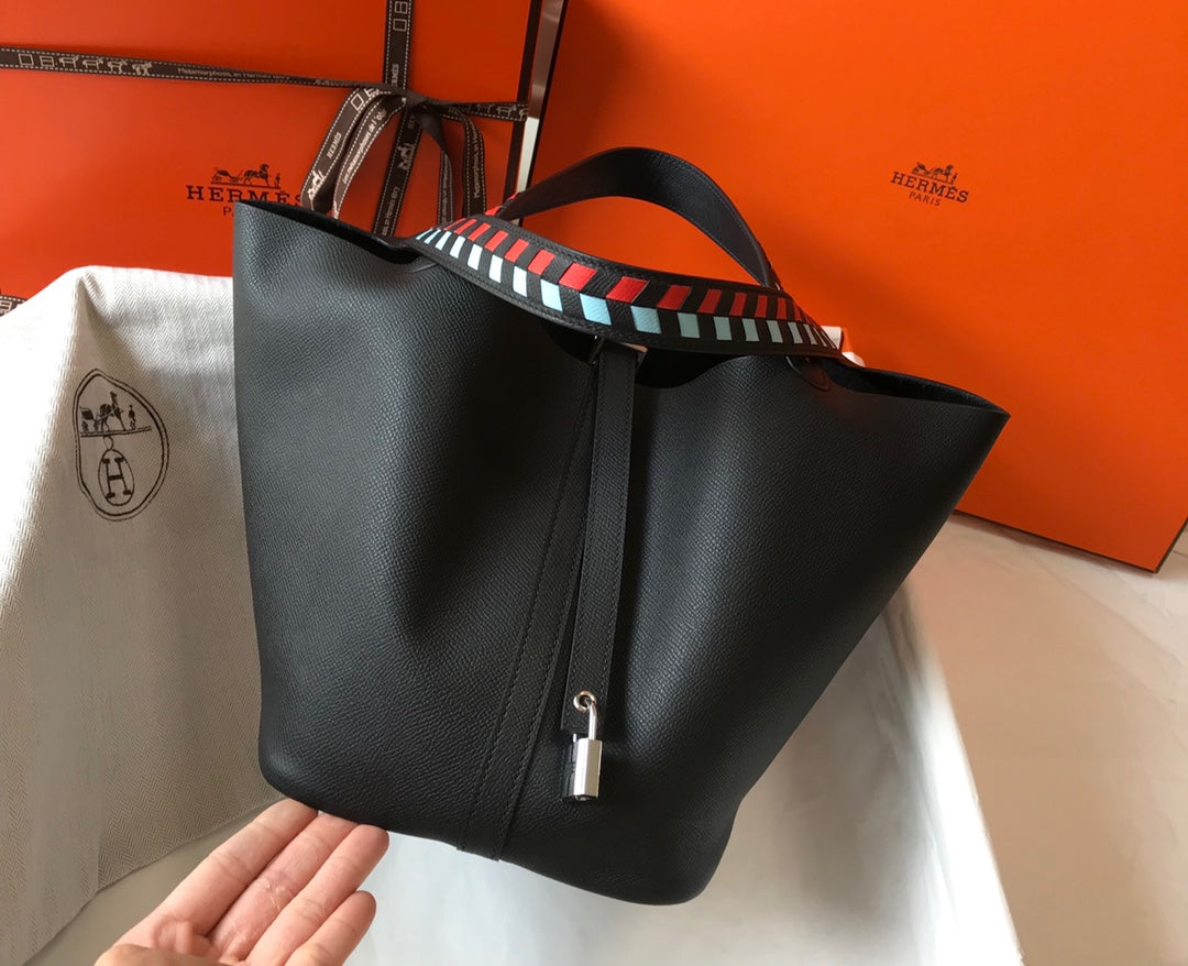 HM PICOTIN LOCK 18 BLACK EPSOM LEATHER WITH BRAID STRAP