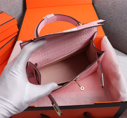 HM KELLY MINI 22 LIGHT PINK EMBOSSED CALFSKIN GOLD HARDWARE