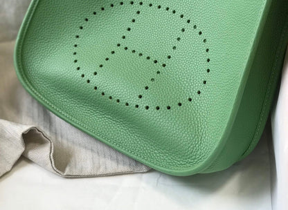 Evelyne 29cm Green Togo Shw