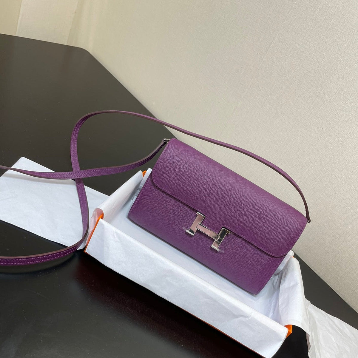 CONSTANCE TO GO 20.5 PURPLE EPSOM SILVER HARDWARE
