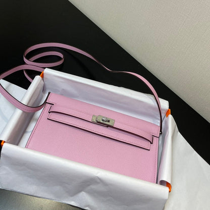 kelly to go wallet 20.5 light pink epsom silver hardware
