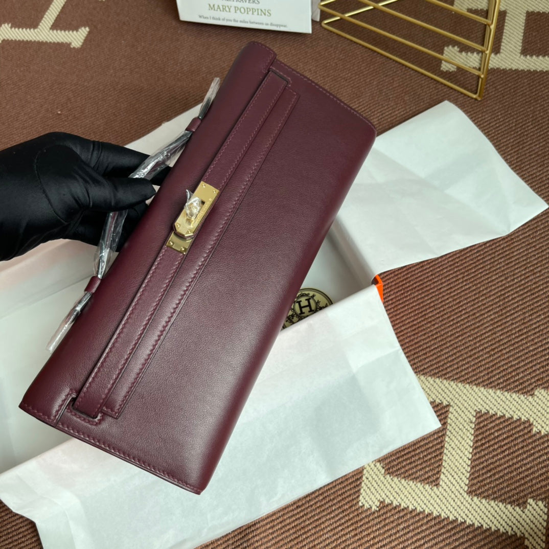 HM Kelly Cut 31cm Maroon Swift Leather Ghw