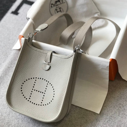 Mini Evelyne 18cm Light Grey Togo Silver Hardware