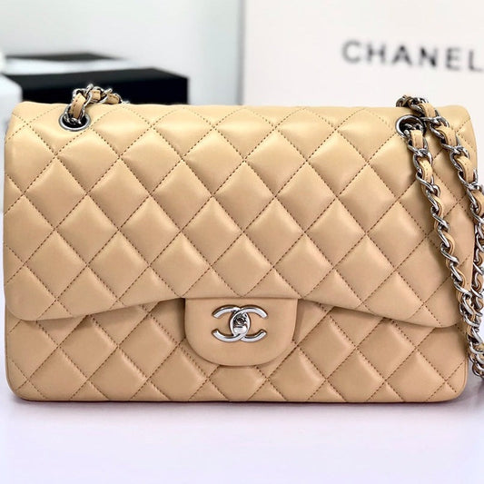flap bag jumbo 30 light beige lambskin silver hardware