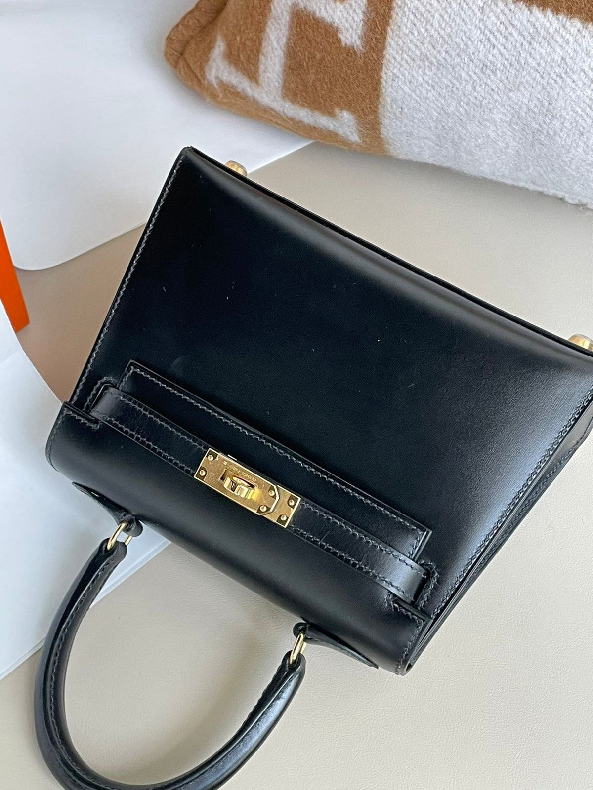 KELLY MINI 20 BAG IN BLACK SMOOTH CALFSKIN WITH GOLD HARDWARE (MADE - TO - ODER)