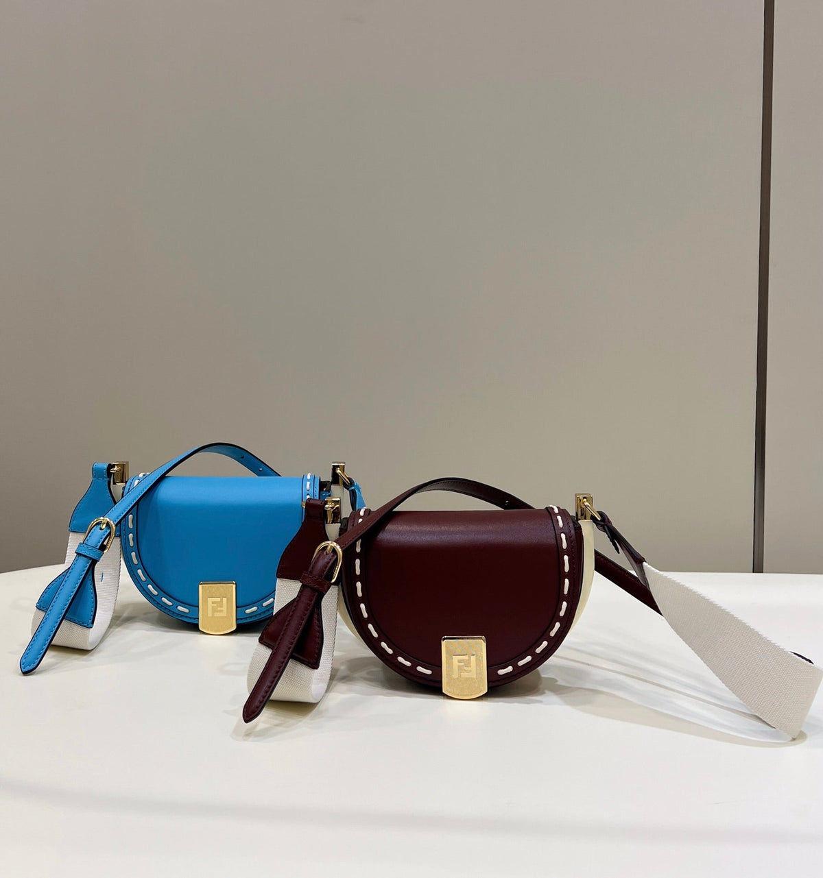 MOONLIGHT 19 IN WINE RED SMOOTH CALFSKIN GOLD HARDWARE
