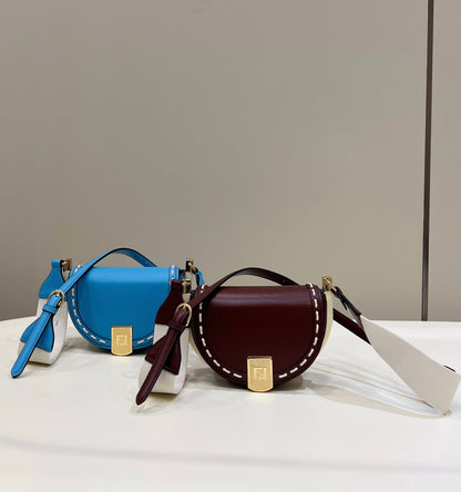 MOONLIGHT 19 IN WINE RED SMOOTH CALFSKIN GOLD HARDWARE