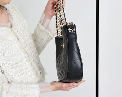 cc hobo bag 26cm black lambskin silver hardware