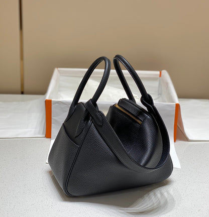 HM LINDY 30 BAG BLACK TAURILLON CLEMENCE LEATHER