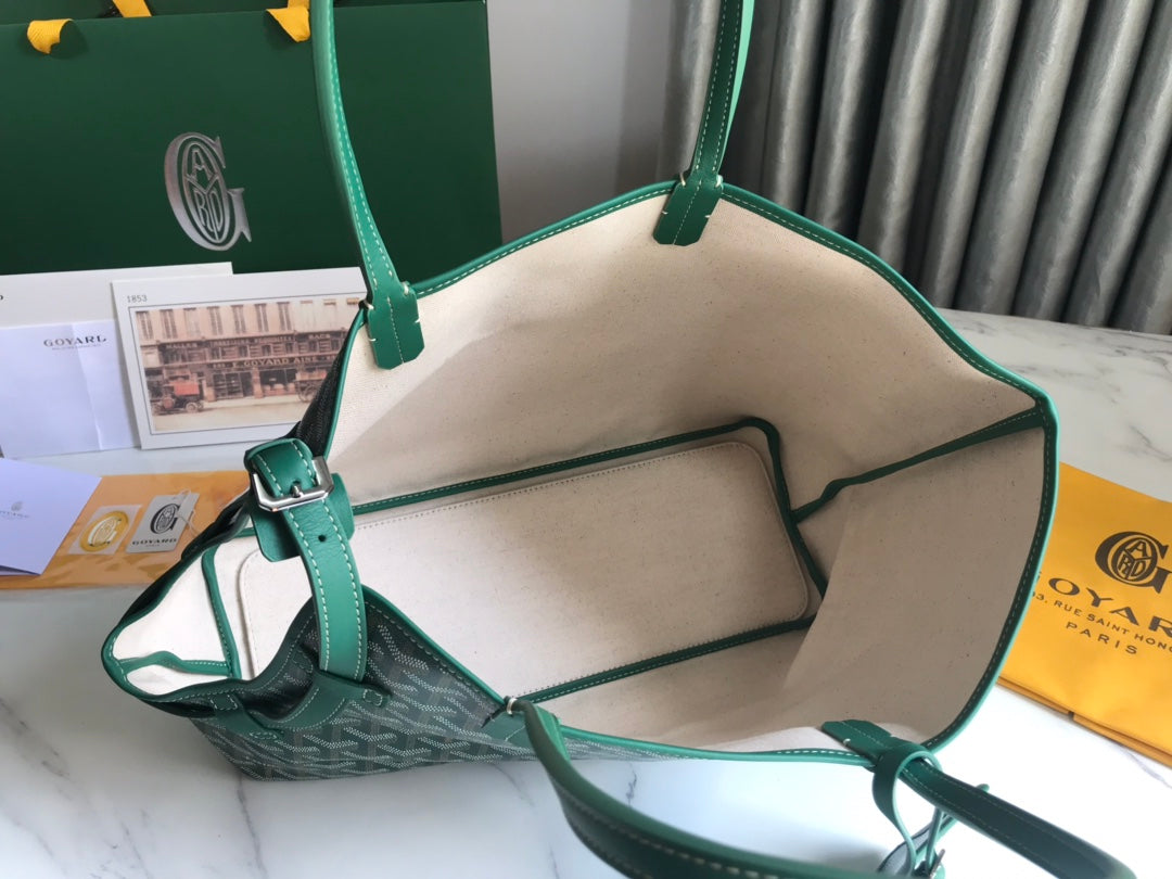 CHIEN GRIS BAG 33 IN GREEN GOYARDINE CANVAS AND CALFSKIN TRIM
