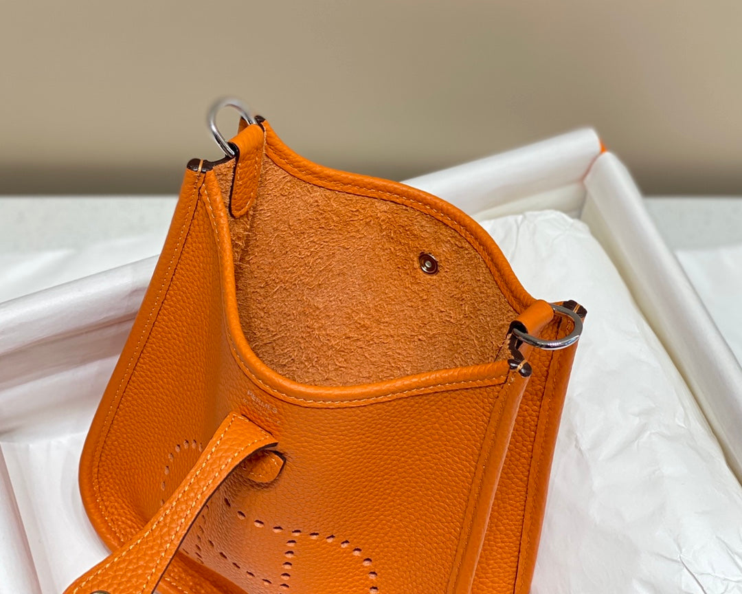 Mini Evelyne 18cm Hot Orange Togo Shw