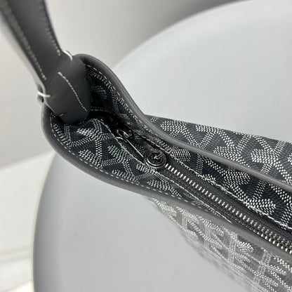 HOBO BOHÉME 34 IN GREY GOYARDINE CANVAS AND CALFSKIN