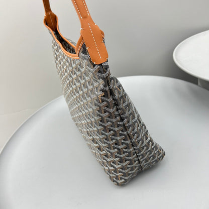 HOBO BOHÉME 34 IN BROWN GOYARDINE CANVAS AND CALFSKIN