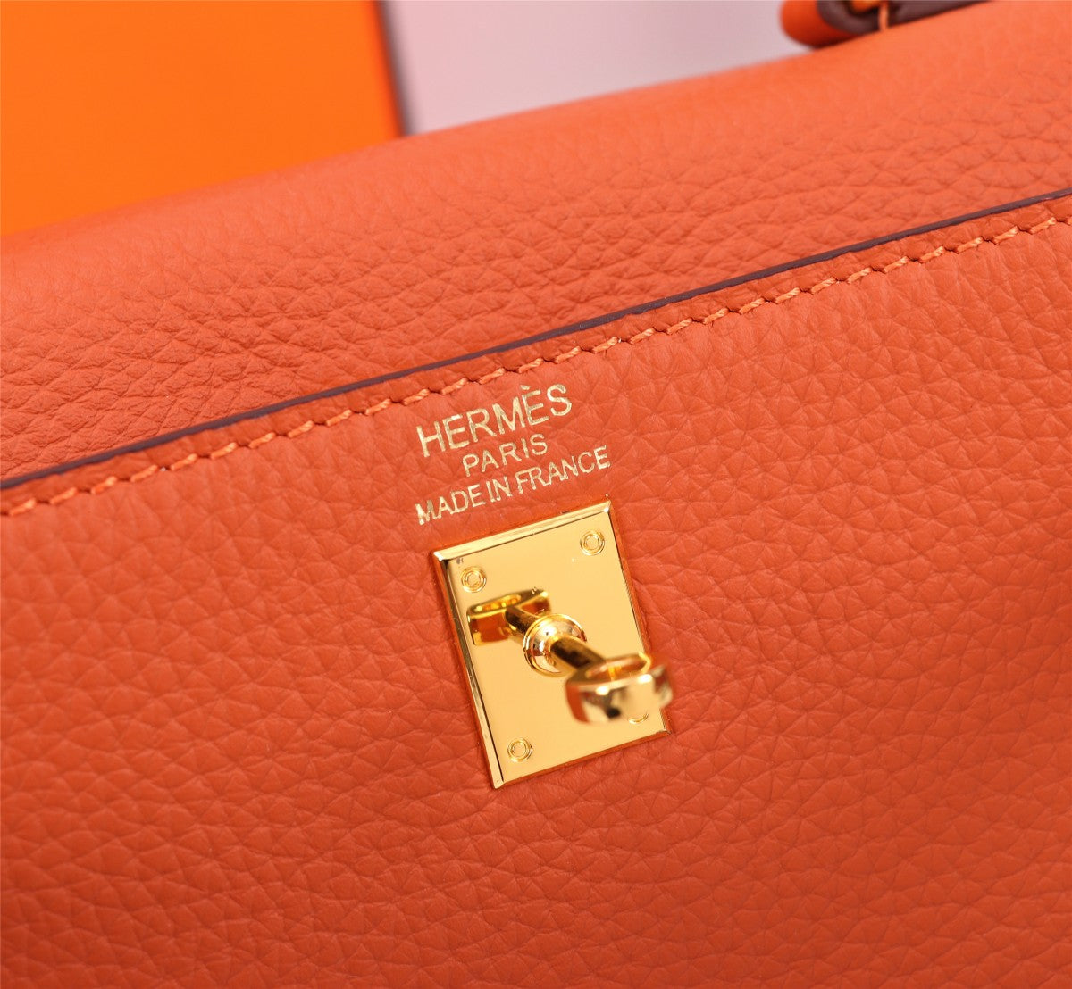 HM KELLY BAG 28 ORANGE TOGO GOLD HARDWARE