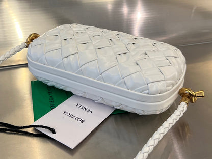 KNOT 20 IN WHITE LAMBSKIN WITH CHAIN