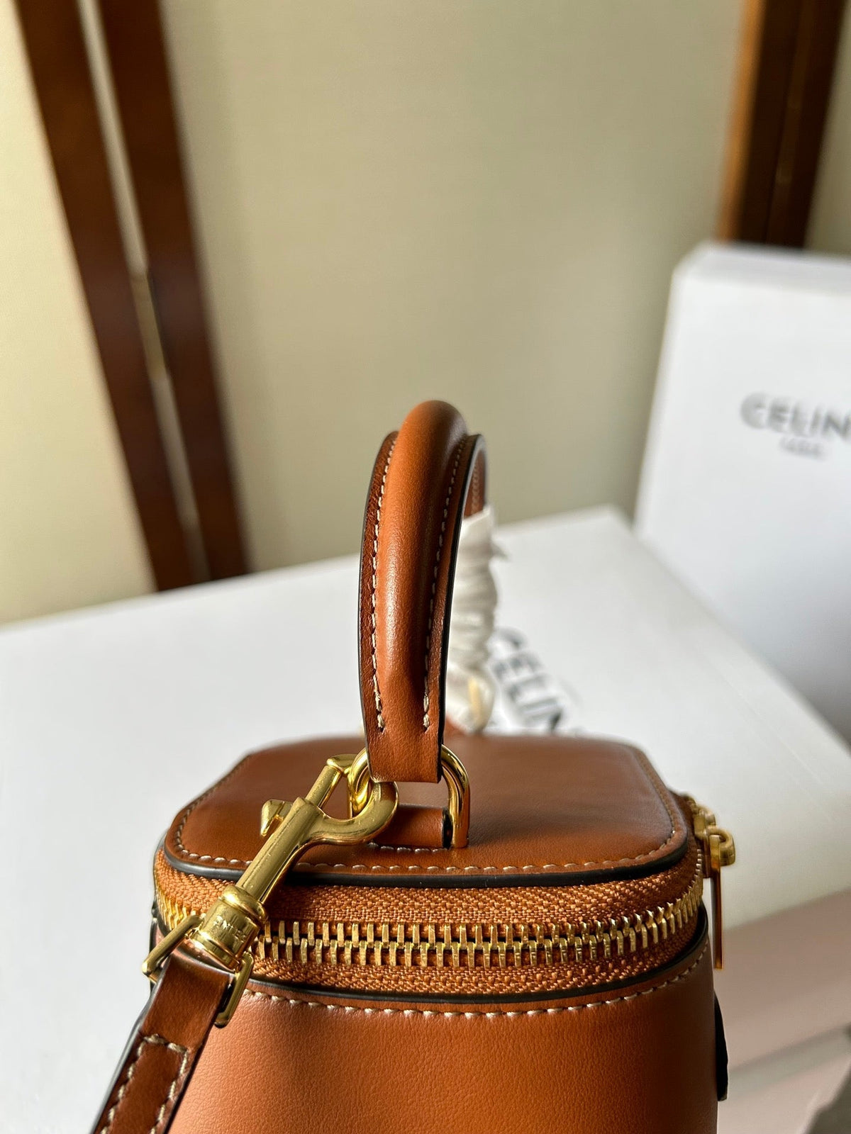 MINI VANITY CASE CUIR TRIOMPHE 9 IN BRONZE BROWN SMOOTH CALFSKIN