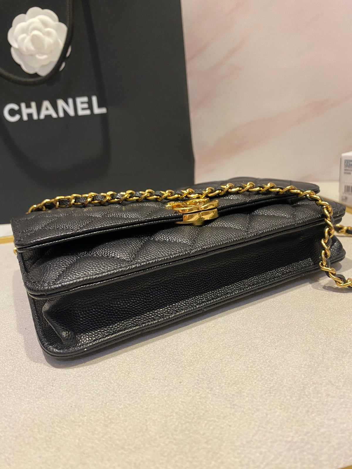 CC 24K Woc 19cm Black Grained Calfskin Gold Hardware