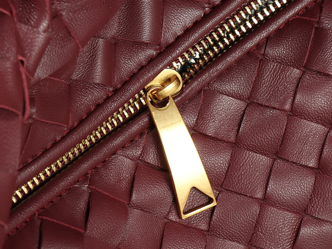 bv teen jodie 36cm burgundy lambskin