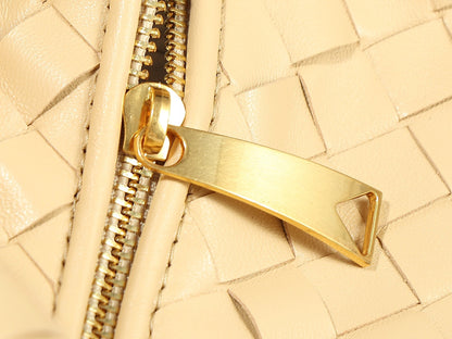 bv teen jodie 36cm beige lambskin