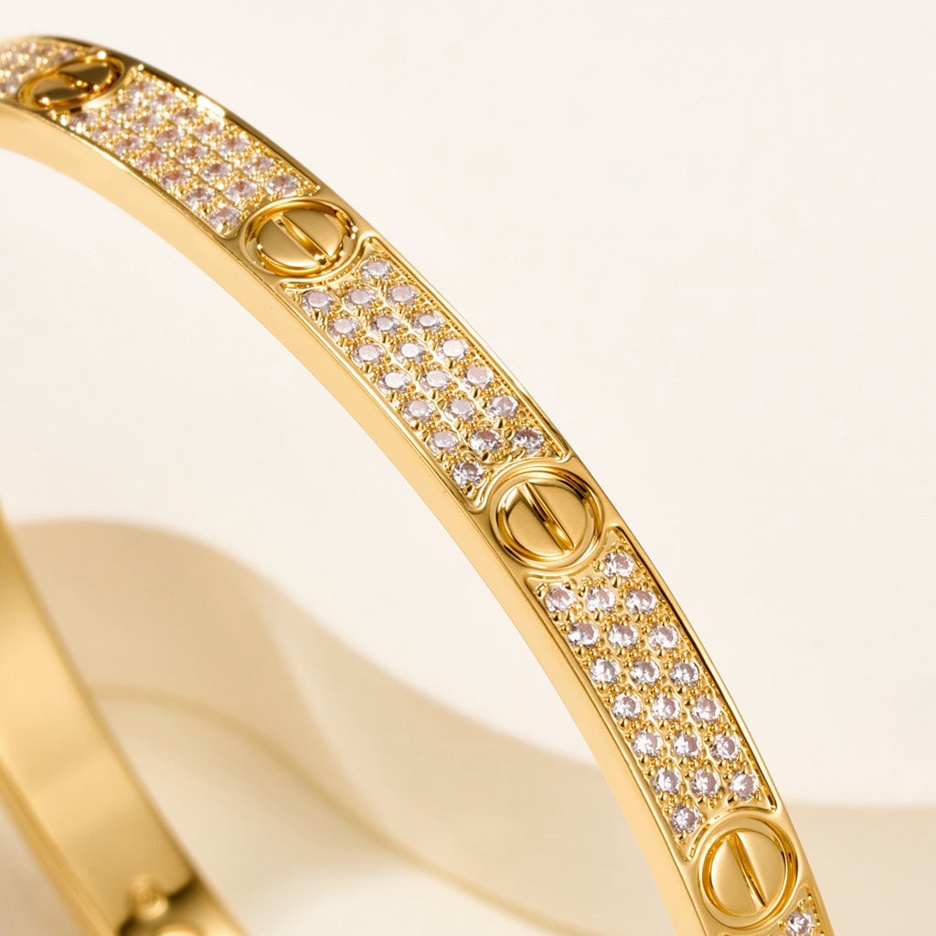 [GALE]Clover Laser  Pulsar Stone 5-Motif & LOVE Diamond-Paved Bracelet Stack Set