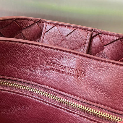 BV LARGE ANDIAMO 45CM DARK RED LAMBSKIN